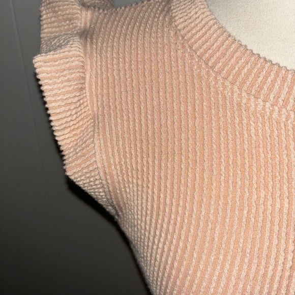 “MM MM MM” LG. PULL OVER TOP PEACH RIBBED DESIGN CAP SLEEVES USA “JUNIORS” NWT - Picture 4 of 13